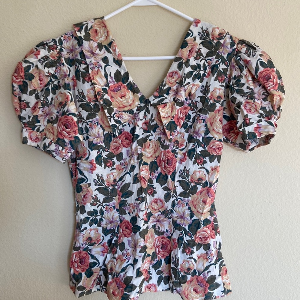 Handmade floral blouse with a V neck size 6